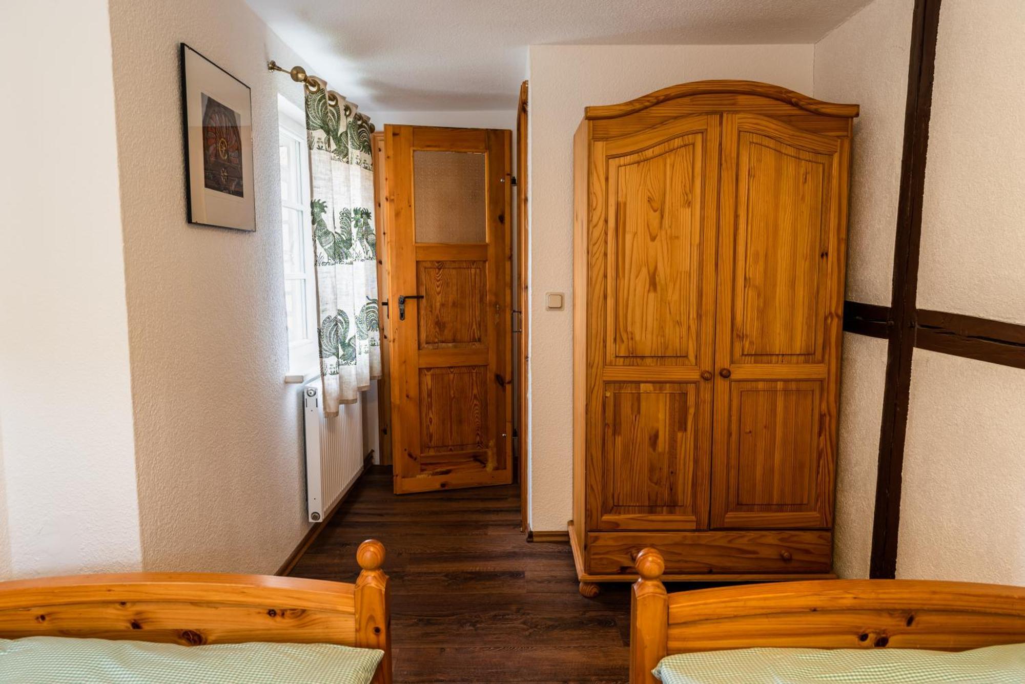 Fachwerkhotel - Ferienhaeuser Vorhof Zur Hoelle Quedlinburg Luaran gambar
