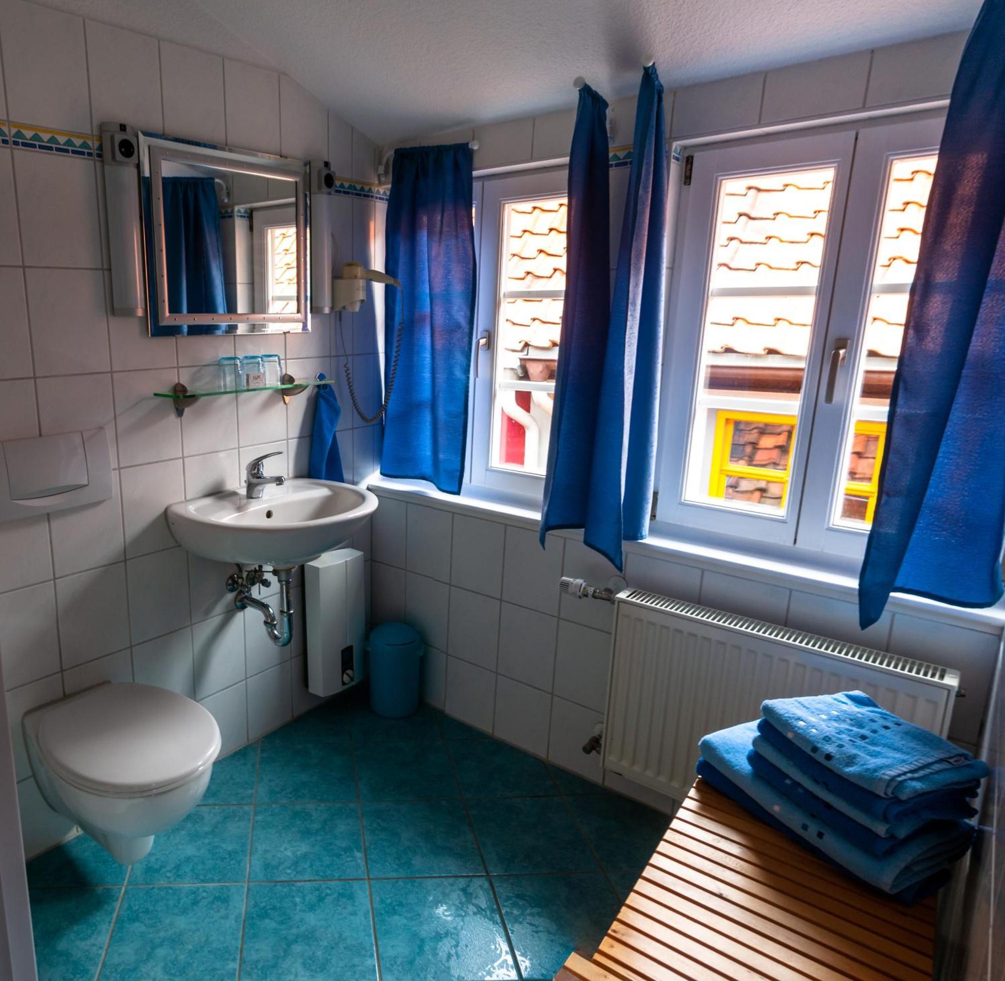 Fachwerkhotel - Ferienhaeuser Vorhof Zur Hoelle Quedlinburg Luaran gambar