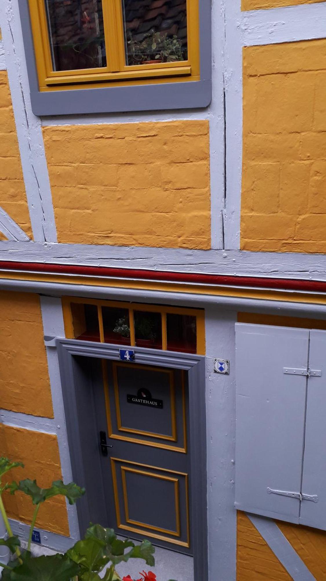 Fachwerkhotel - Ferienhaeuser Vorhof Zur Hoelle Quedlinburg Luaran gambar